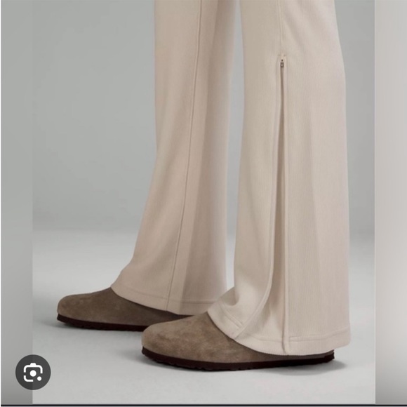 Lululemon Brushed Softstreme Ribbed Zip Flare Pant 32.5" size 2 White Opal - Picture 6 of 11